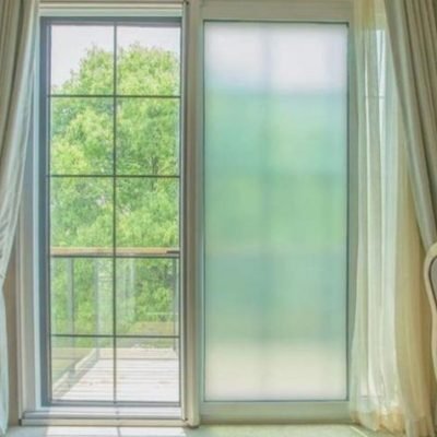 FROSTED-GLASS-WINDOWS-BIRD-FRIENDLY-GLASS